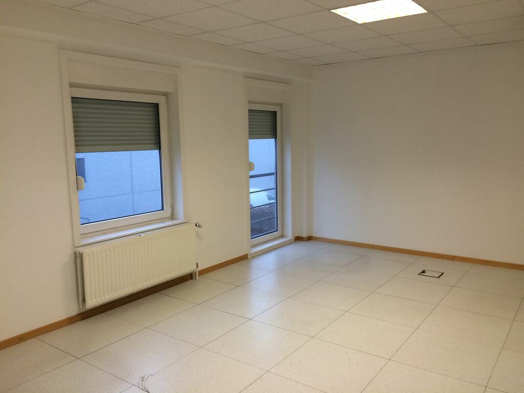 Bureau à louer à EHLERANGE – 1